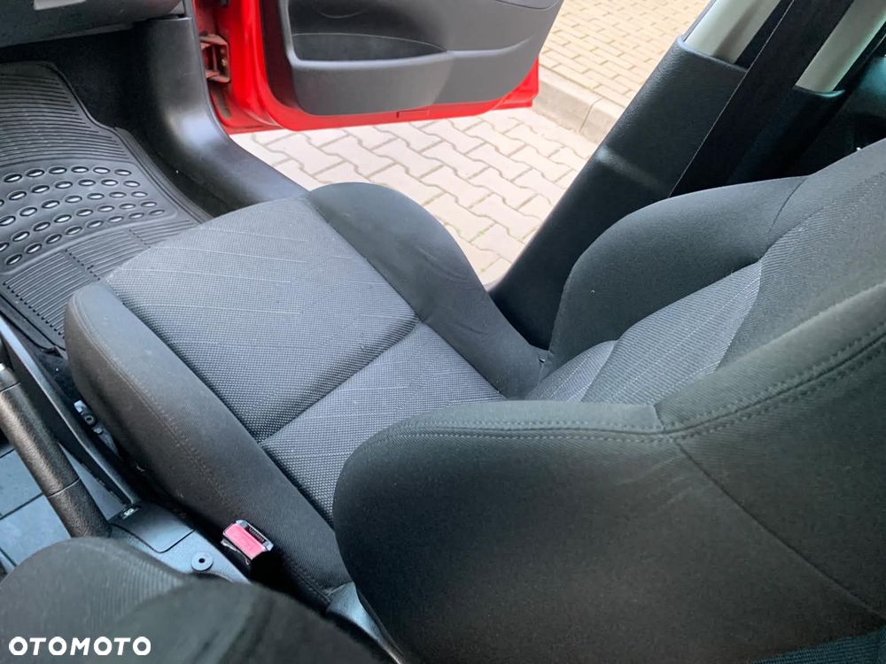 Peugeot 207 95 VTi Sport - 11