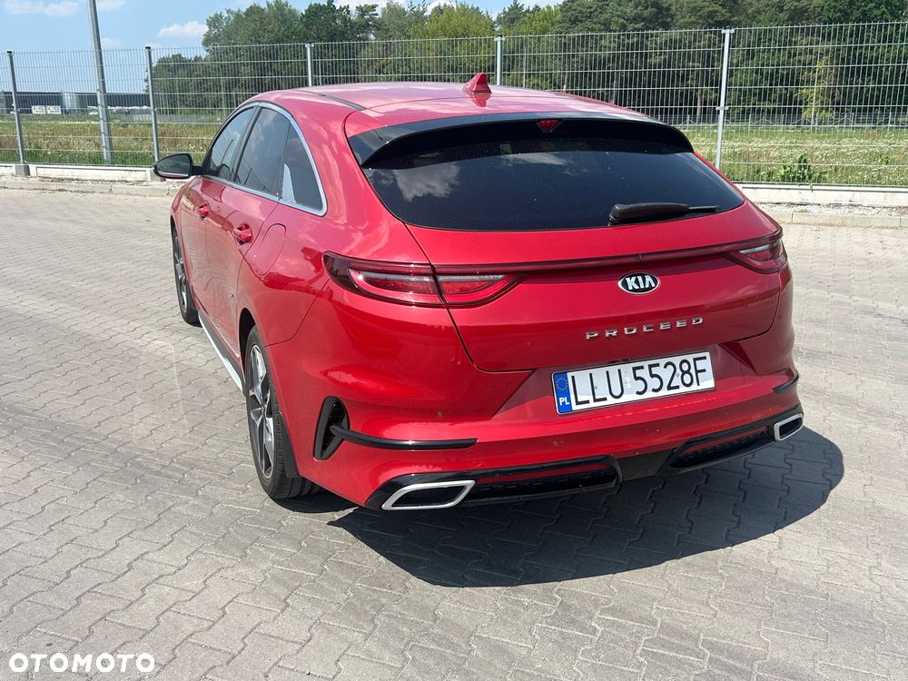 Kia ProCeed - 12