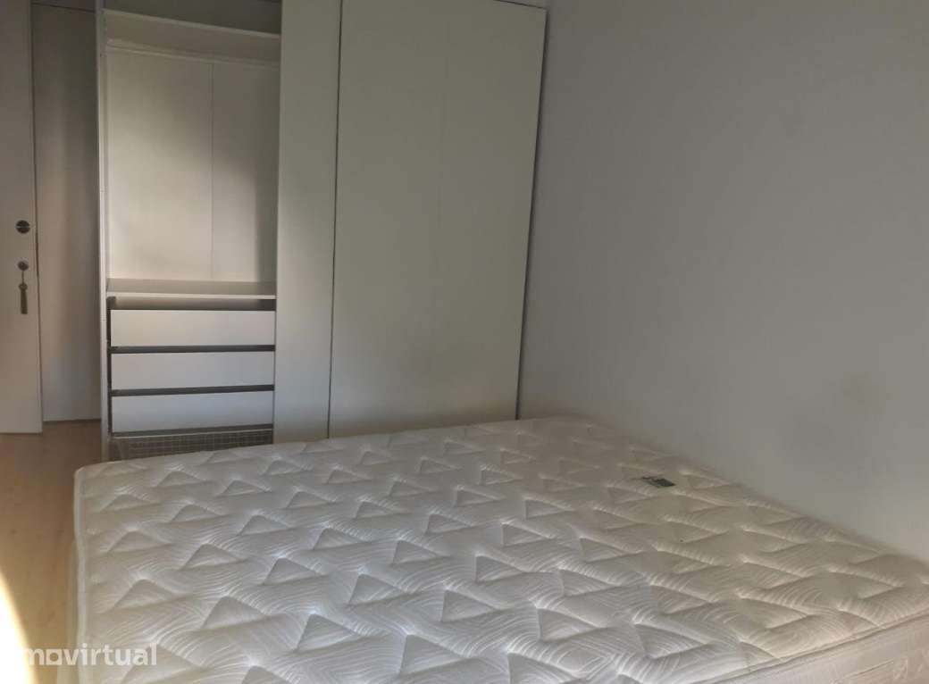 Fantástico T3 Duplex mobilado e equidado sito em Penha de França - Grande imagem: 5/12