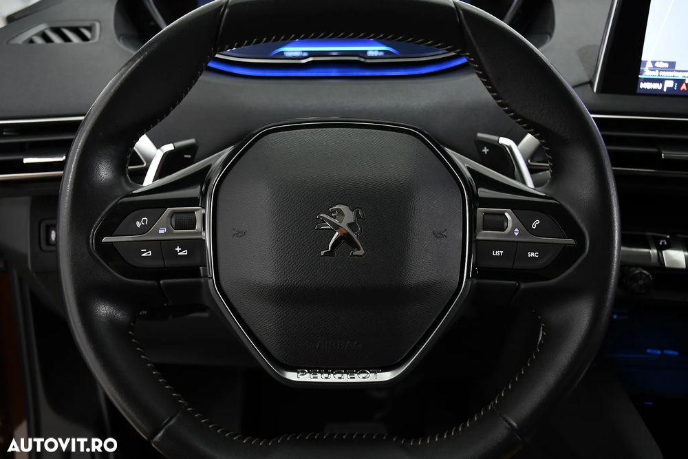 Peugeot 3008 1.2 PureTech 130 EAT8 Allure Pack - 32