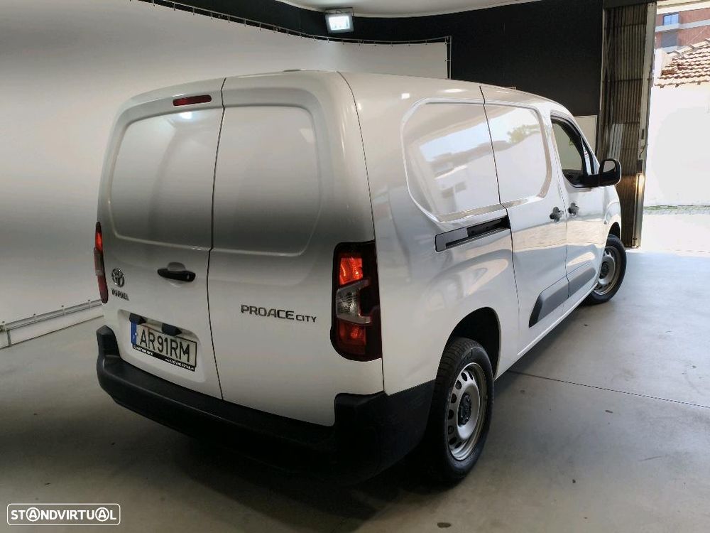 Toyota PROACE CITY LONGA CX.6 V. - 3