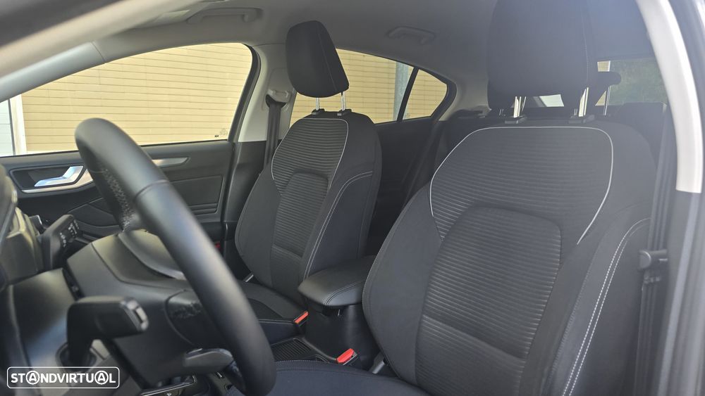 Ford Focus 1.0 EcoBoost Titanium - 18