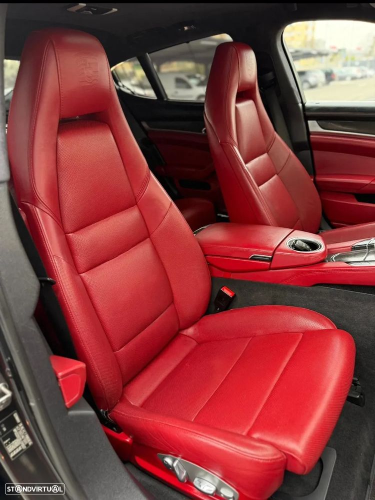 Porsche Panamera Turbo PDK - 15