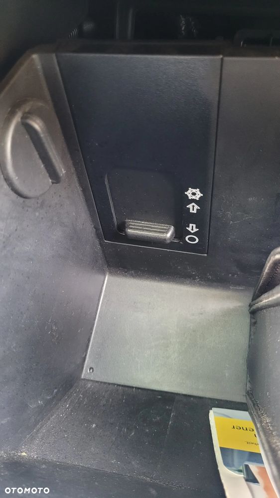 Kia Sportage 2.0 CRDI 184 4WD Automatik Spirit - 28