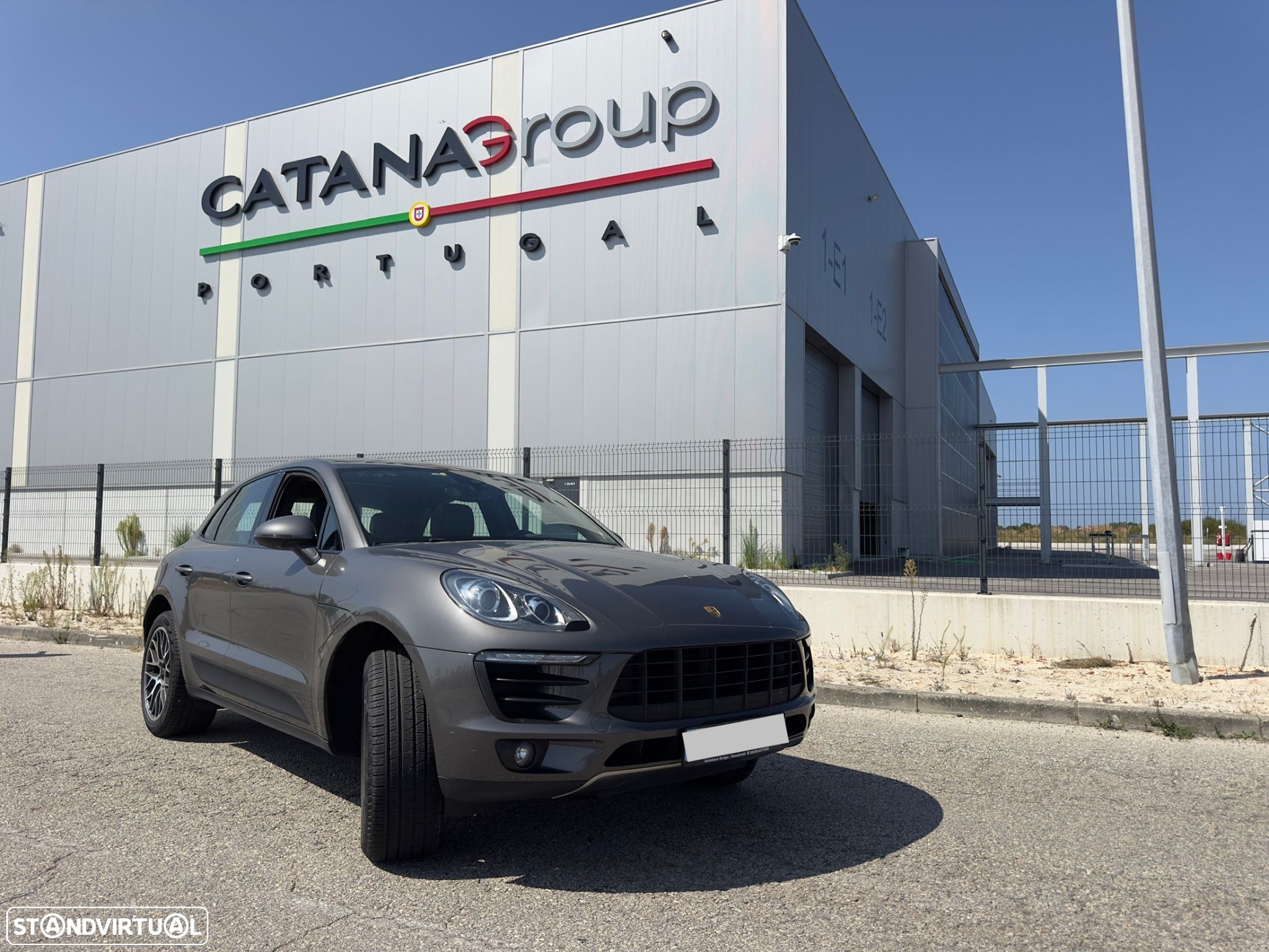 Porsche Macan Standard - 1