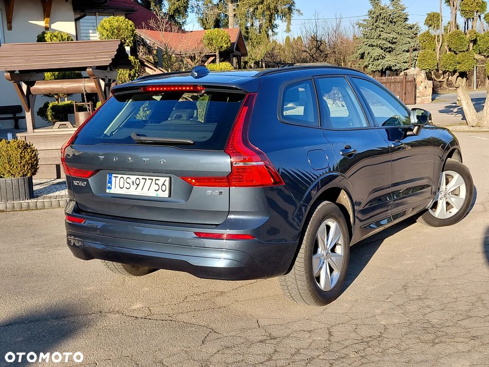 Volvo XC 60 B4 D AWD Geartronic Momentum - 4