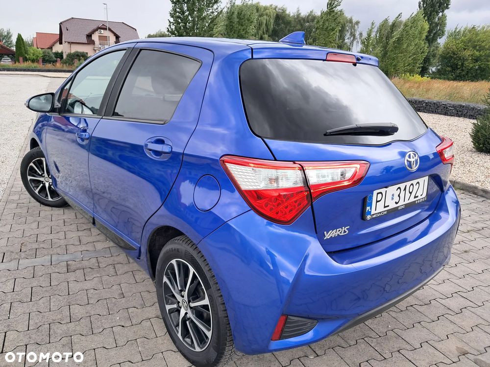 Toyota Yaris 1.0 Premium - 6