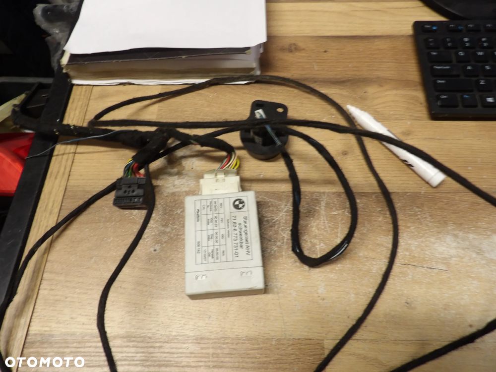 BMW - E90,E91 - MODUŁ HAKA - PRZYCISK - WIĄZKA PRZEWODÓW - KOMPLET - 6772731  6942608 - 1