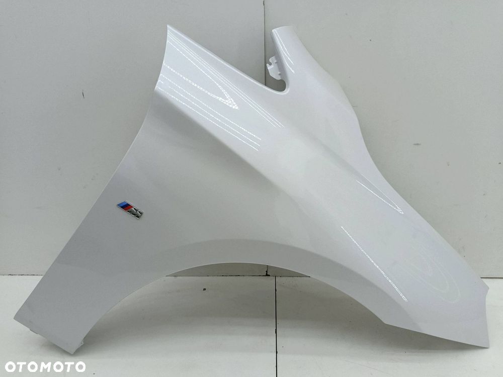 BMW 2 F46 PRAWY PRZEDNI BŁOTNIK A96 - 1