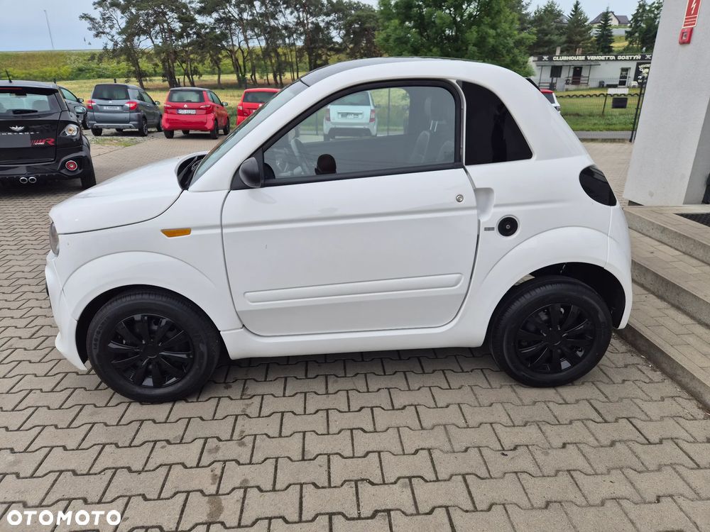 Microcar DUE - 3