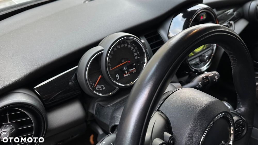 MINI Cooper Standard - 9