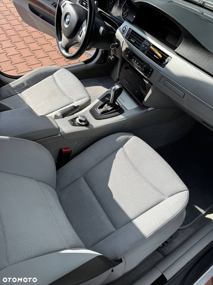 BMW Seria 3 325i - 13