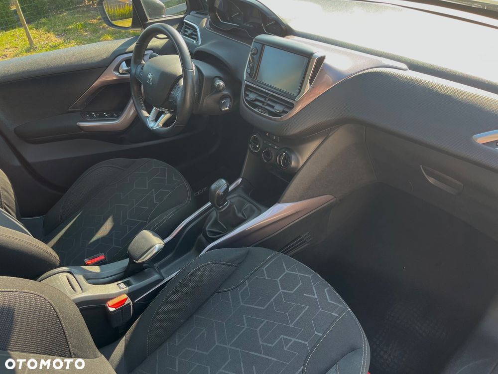 Peugeot 2008 e-HDi FAP 92 STOP & START Allure - 18