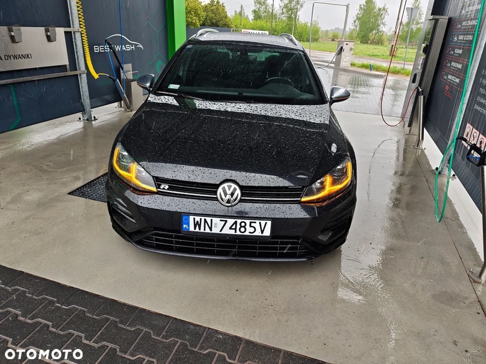 Volkswagen Golf - 2
