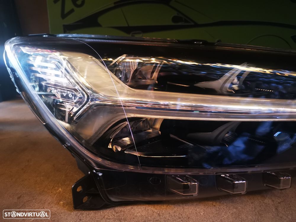 VOLVO XC40 FAROL DIREITO - FF515 - 3