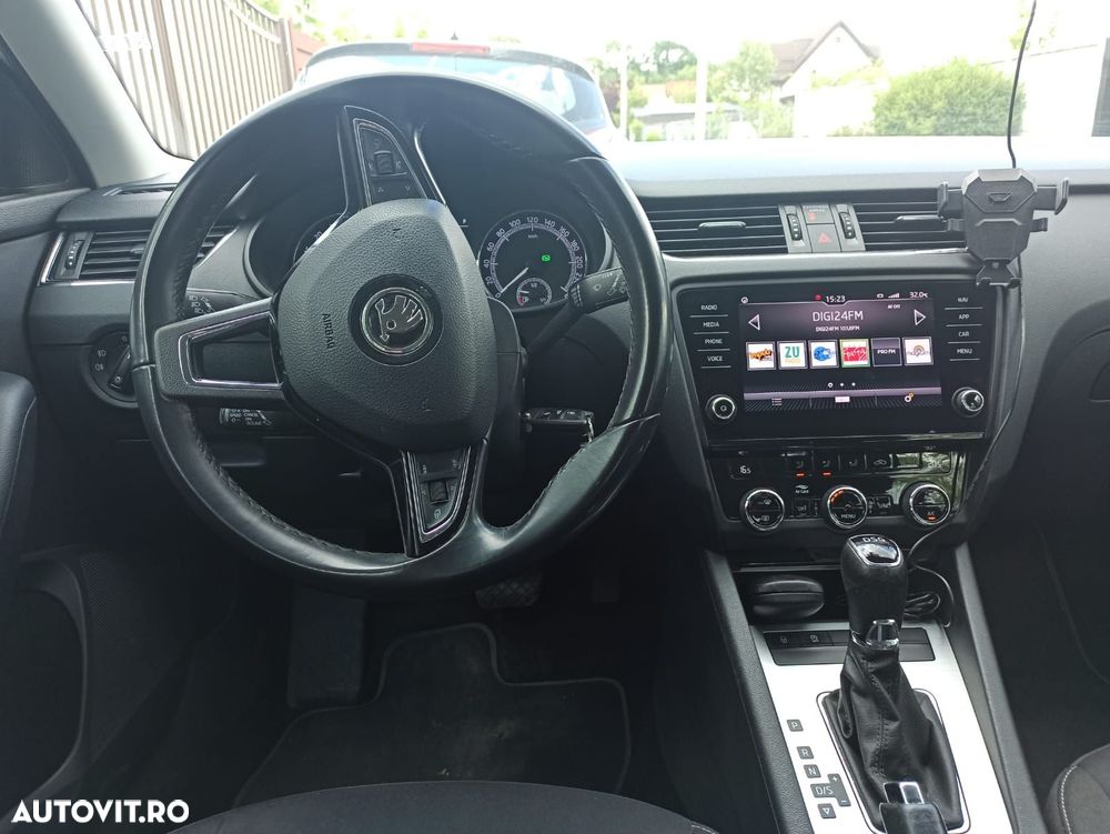 Skoda Octavia 1.6 TDI DSG Style - 5