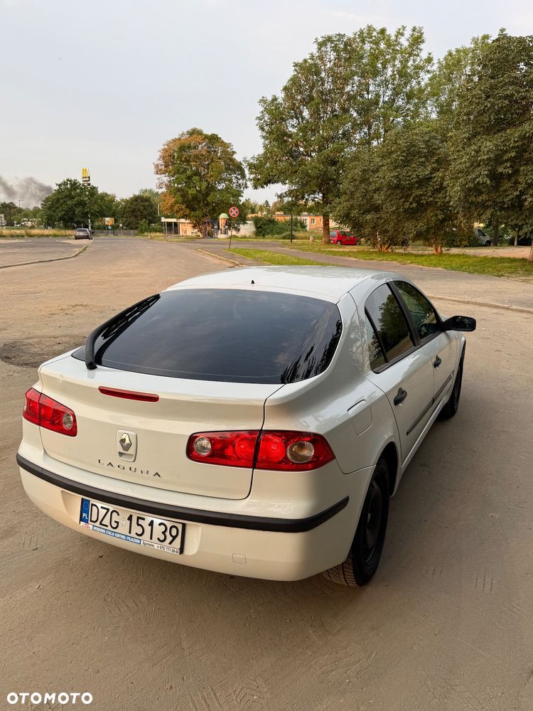 Renault Laguna 1.9 dCi Confort Authentique - 10