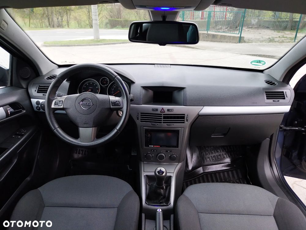 Opel Astra 1.8 Edition - 26