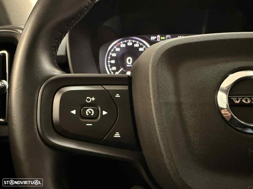 Volvo XC 40 1.5 T2 Momentum - 18