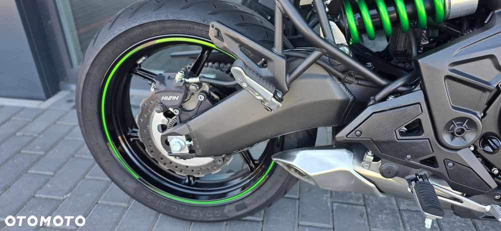 Kawasaki Versys 650 - 17