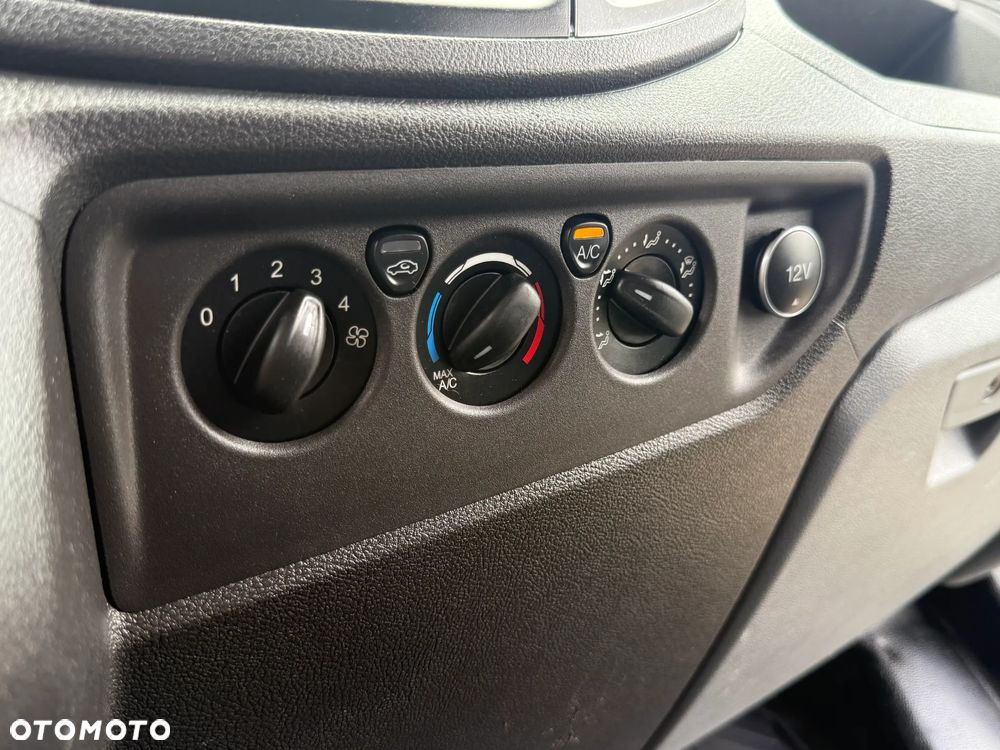 Ford Transit - 15