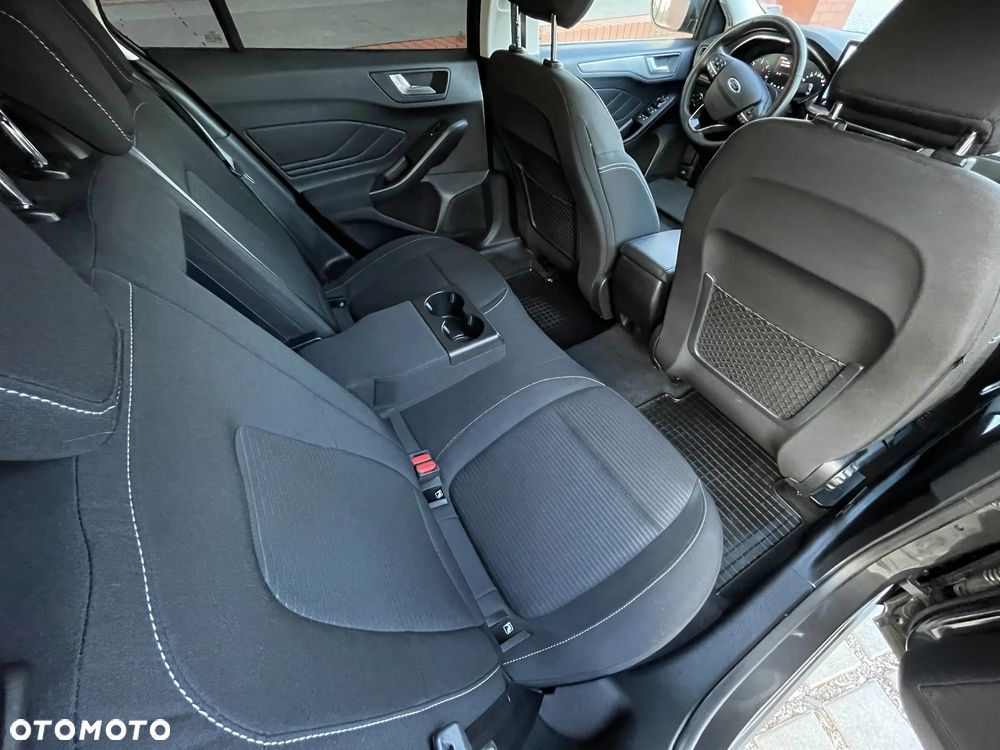 Ford Focus 1.5 EcoBlue Start-Stopp-System TITANIUM STYLE - 34