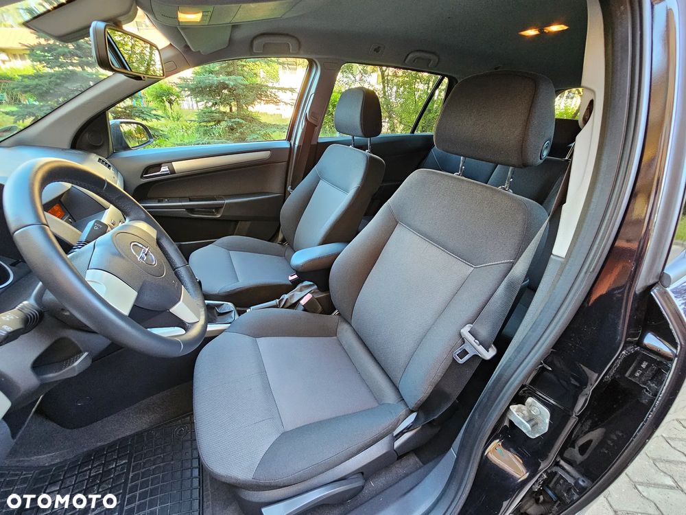 Opel Astra 1.6 Enjoy - 18