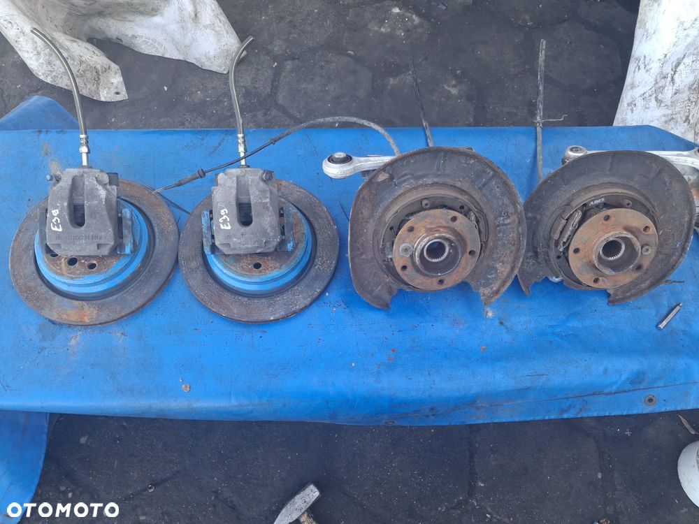 BMW E39 sedan 3..0 Diesel zaciski tarcze hamulcowe tył tylne 40/20/298 zacisk tył prawy lewy tylny - 3