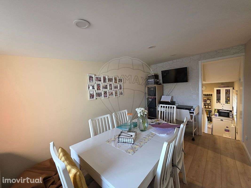 Moradia T2 para venda - Grande imagem: 2/17