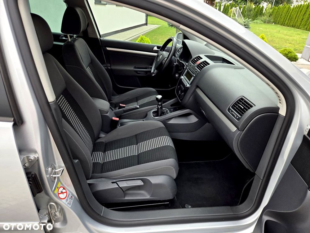 Volkswagen Golf - 17