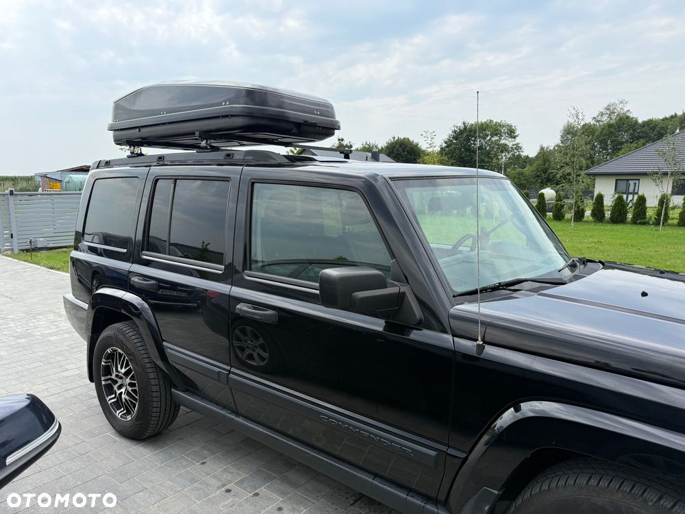 Jeep Commander - 3