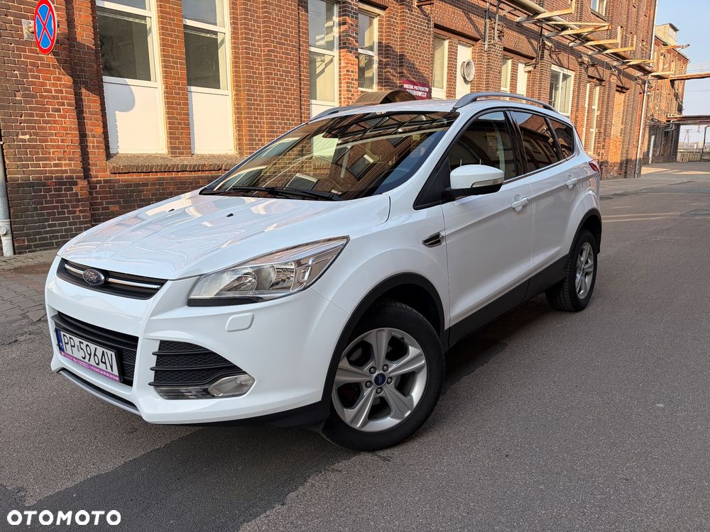 Ford Kuga 1.5 EcoBoost 2x4 Titanium - 4