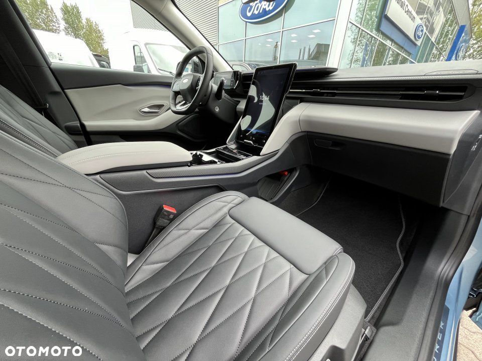 Ford Explorer - 17
