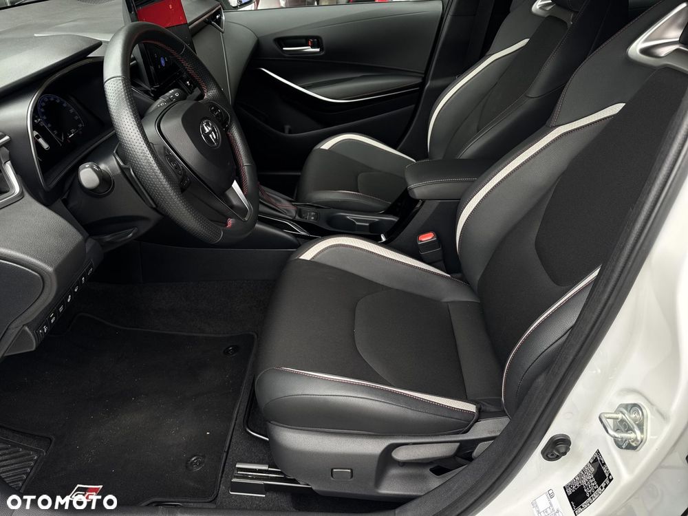 Toyota Corolla 2.0 Hybrid GR Sport Dynamic - 14