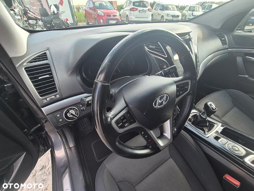 Hyundai i40 Kombi blue 1.7 CRDi Family - 18