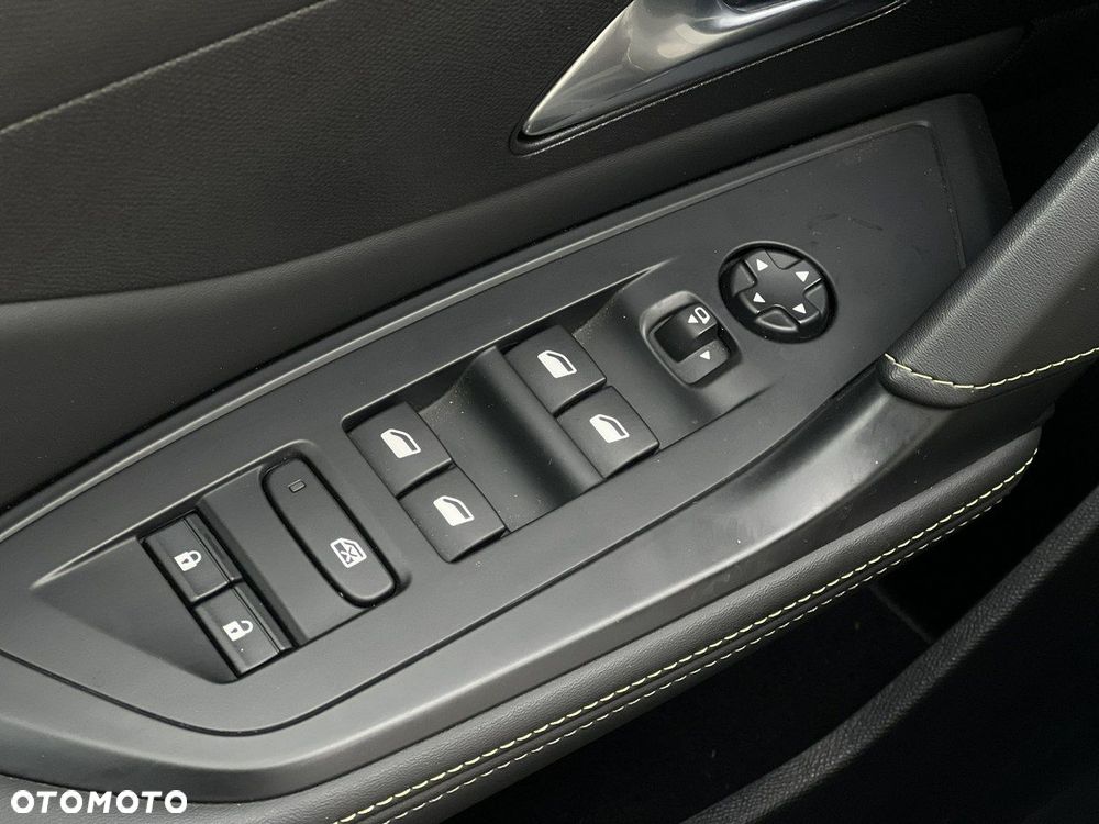 Peugeot 308 1.2 PureTech GT S&S EAT8 - 35