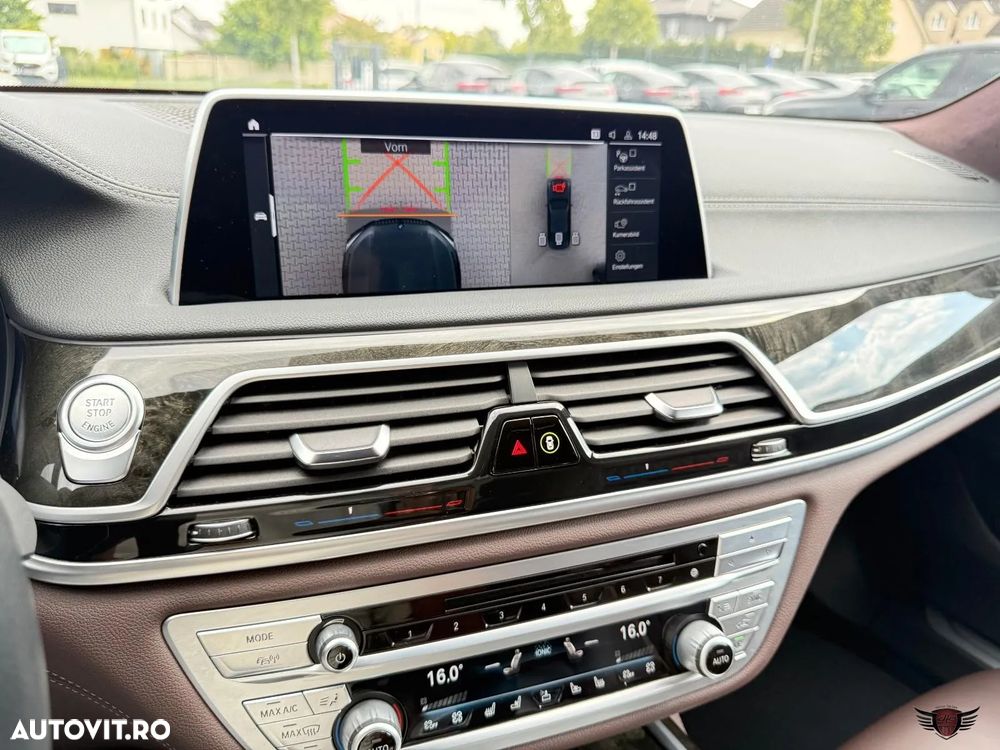 BMW Seria 7 740d xDrive MHEV - 36