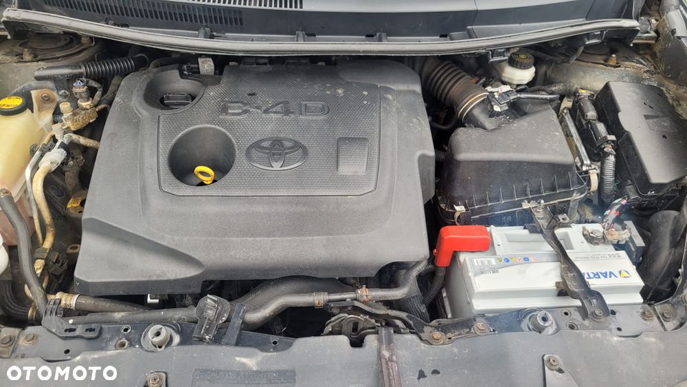 Toyota Auris 1.4 D-4D Premium MM - 25