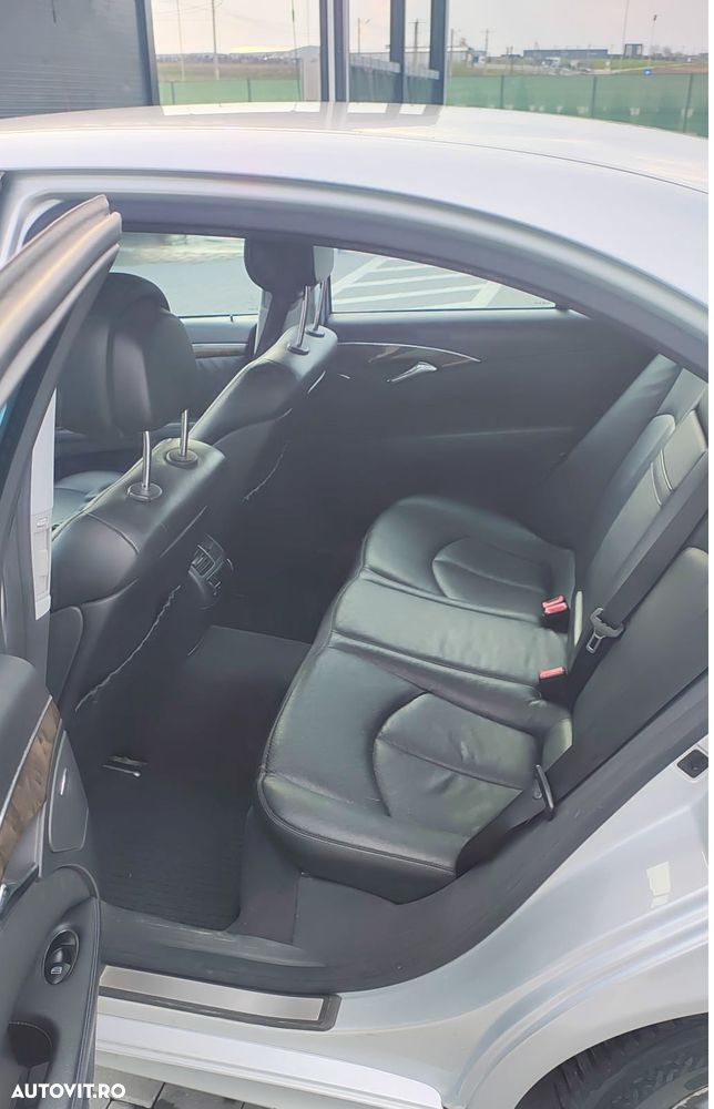 Mercedes-Benz E - 11