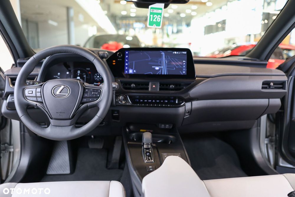 Lexus UX 300h F Sport Design - 6