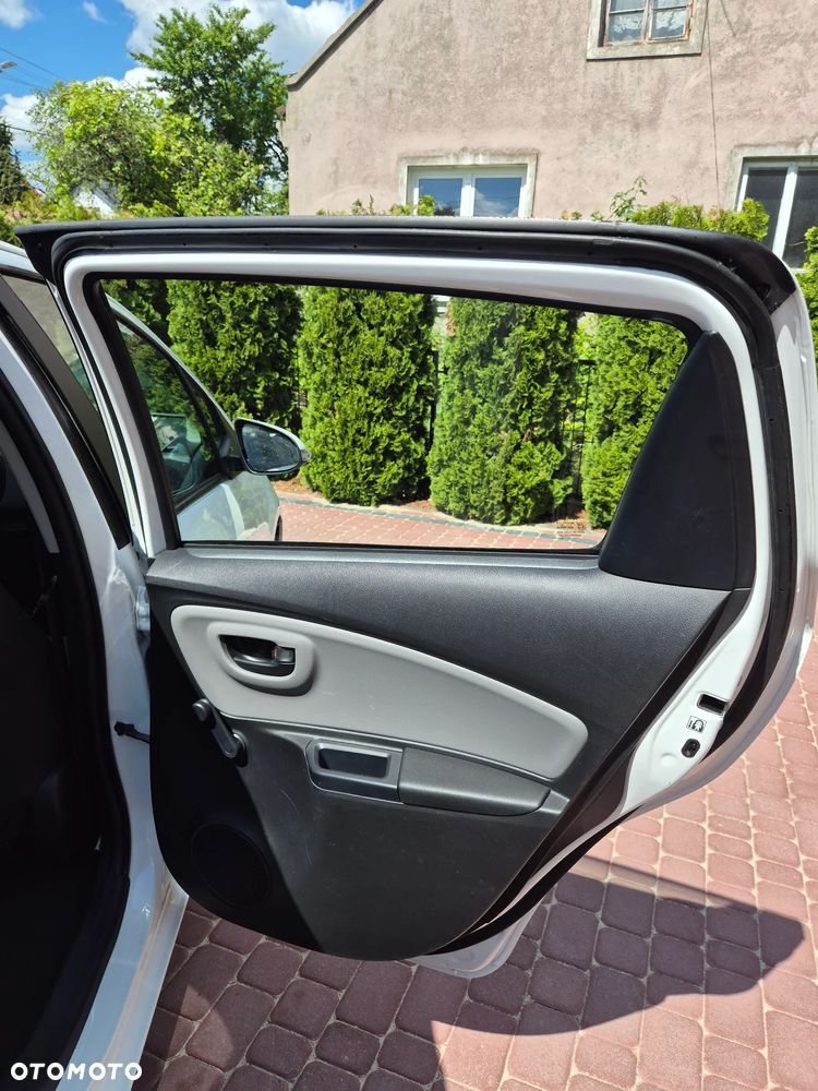Toyota Yaris 1.4 D-4D Active EU6 - 18