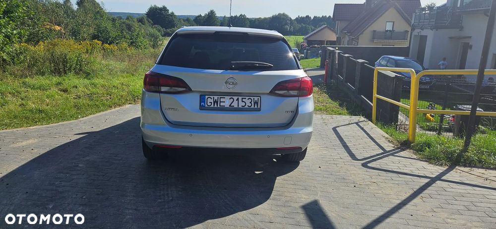 Opel Astra 1.6 CDTI Elite S&S - 11