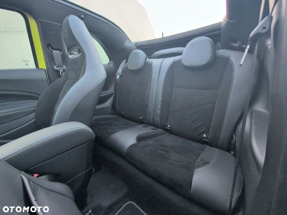 Abarth 500Ce 37.8kWh Turismo - 10