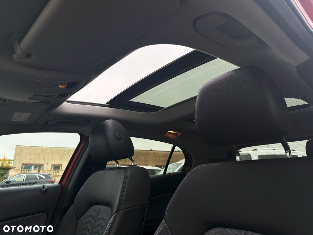 Mercedes-Benz GLA 200 7G-DCT Style - 31