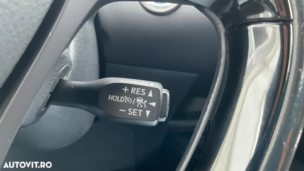 Toyota C-HR 1.8 HSD 122 CP 4x2 CVT Core - 26