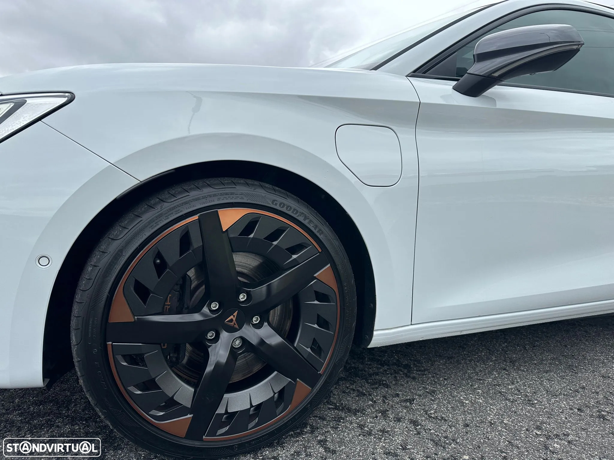 Cupra Leon 1.4 e-Hybrid VZ DSG - 9