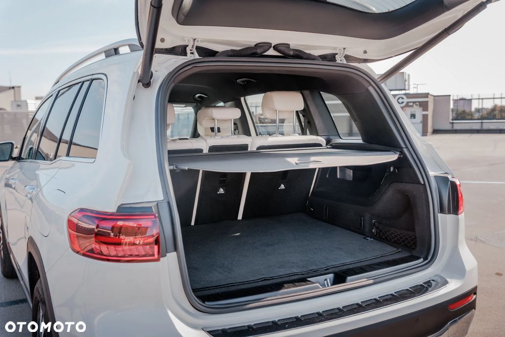 Mercedes-Benz GLB 250 4-Matic AMG Line 8G-DCT - 31