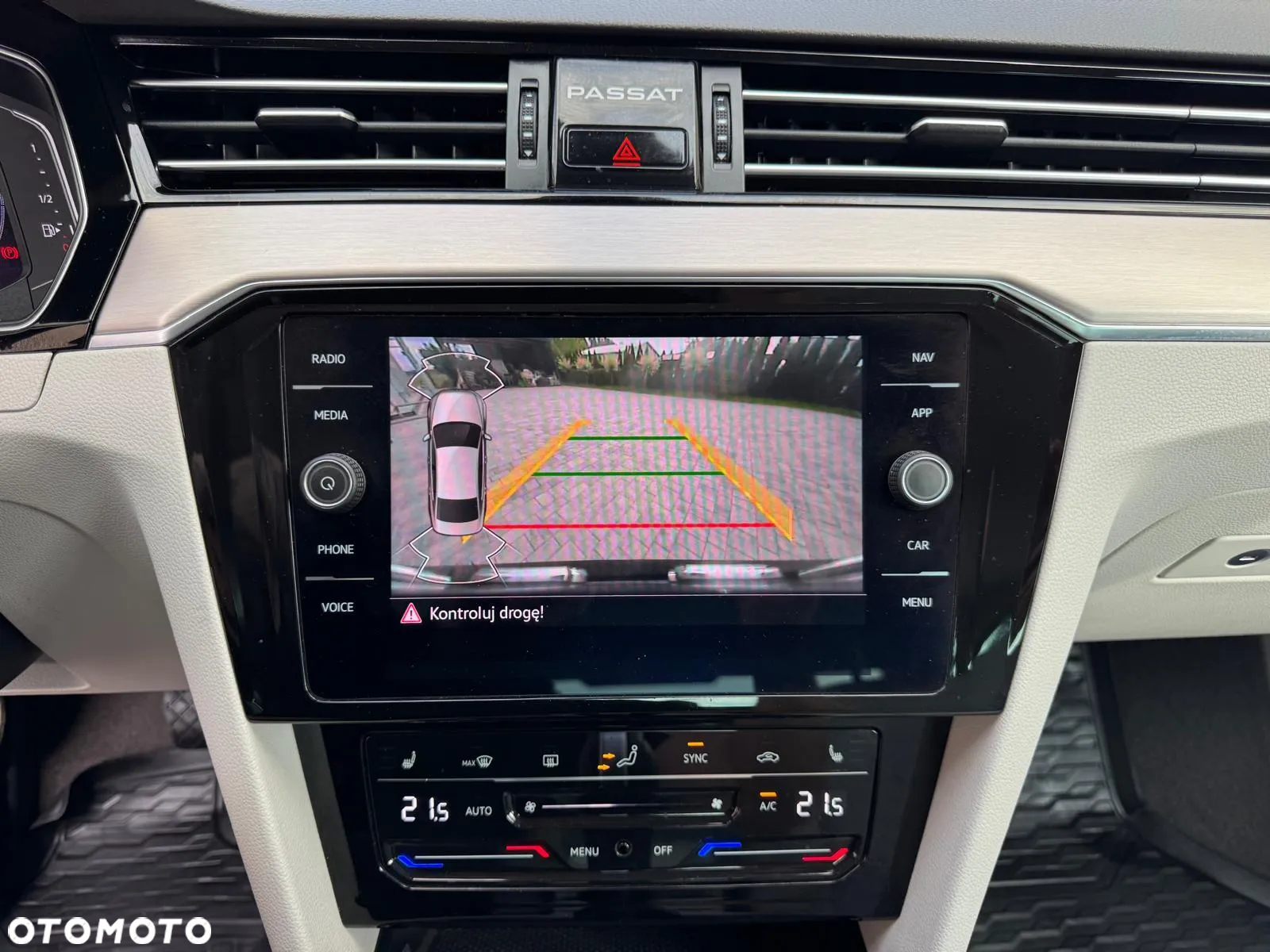 Volkswagen Passat 2.0 TSI Elegance DSG - 29