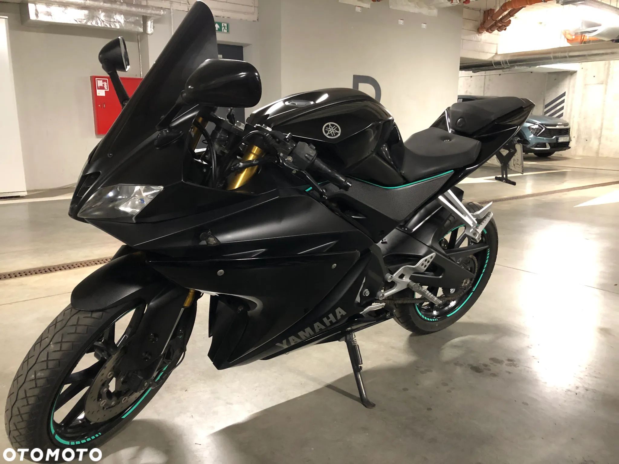 Yamaha YZF - 1