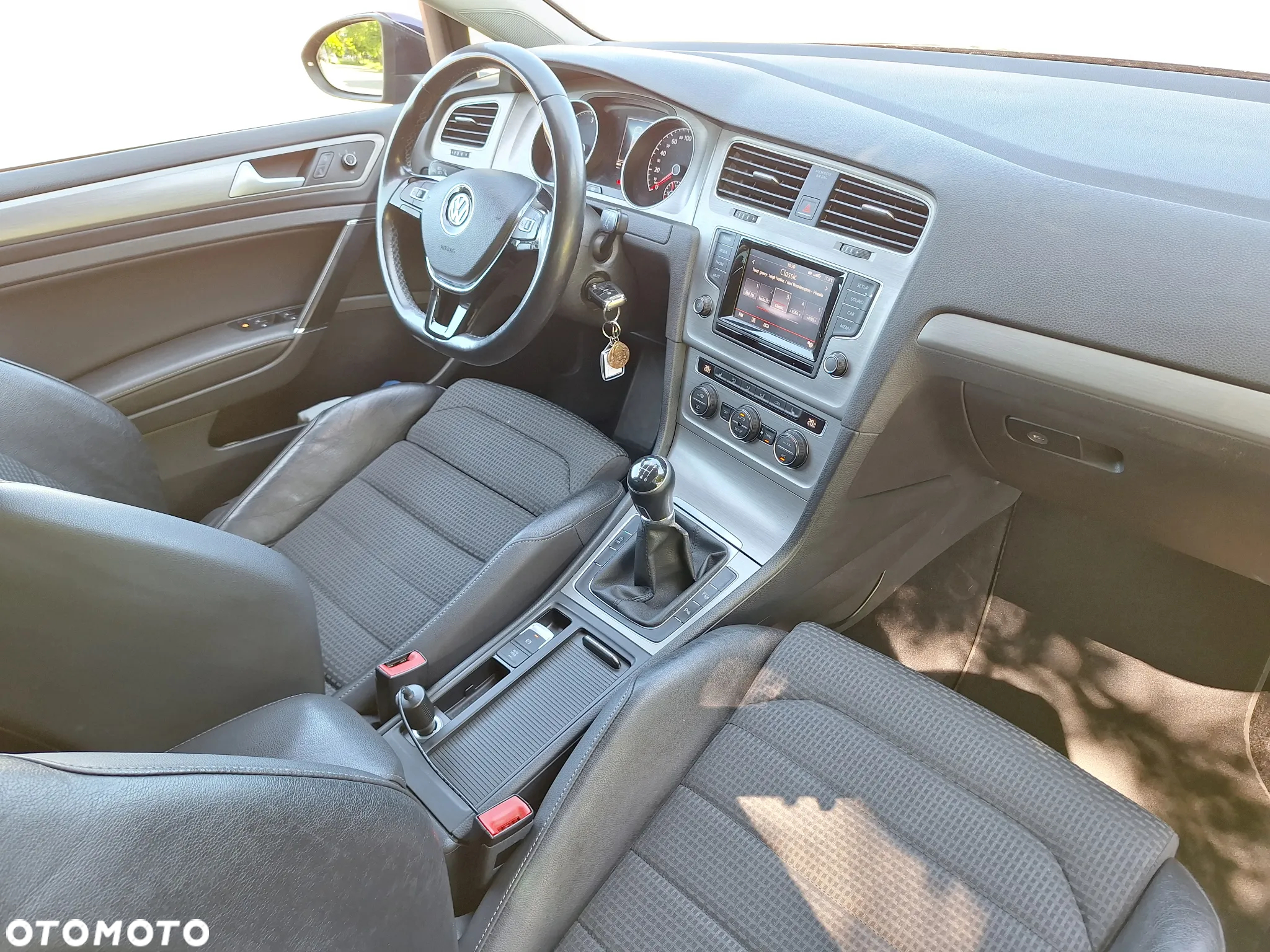 Volkswagen Golf - 11